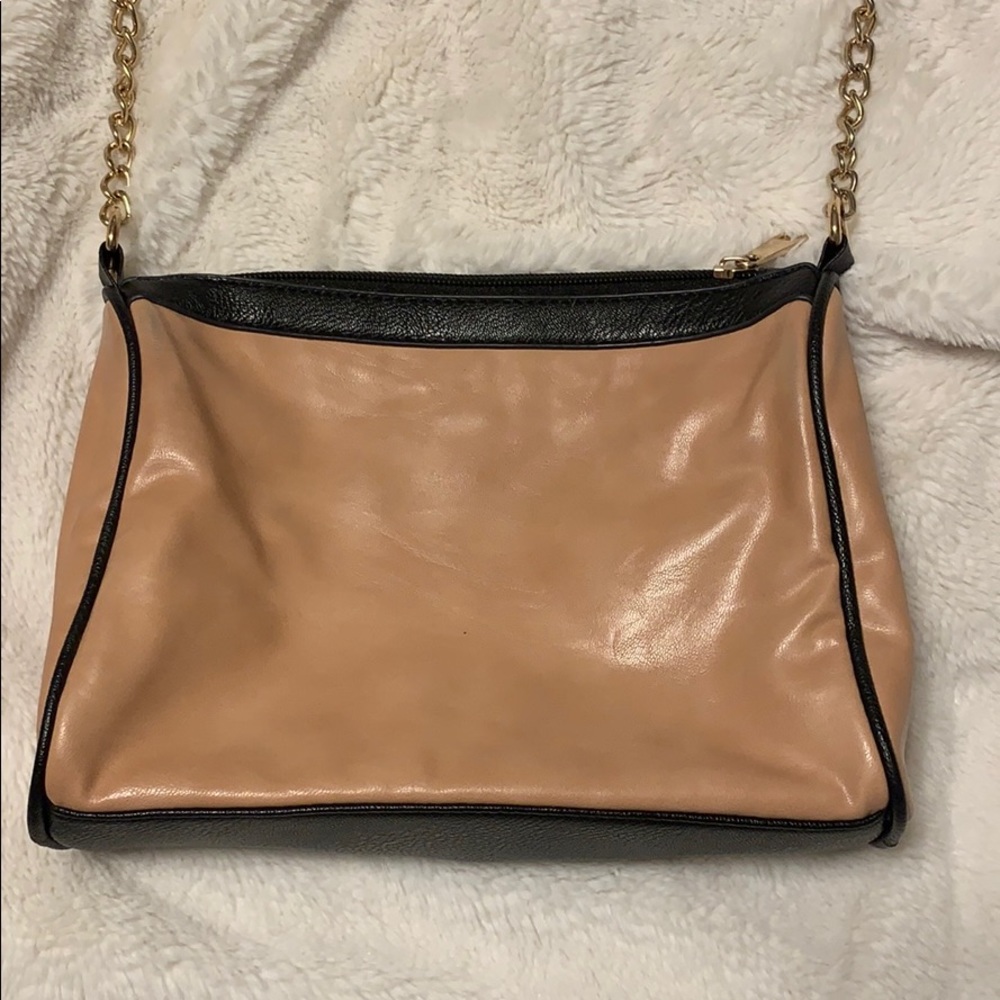 Crossbody - Picture 3 of 4